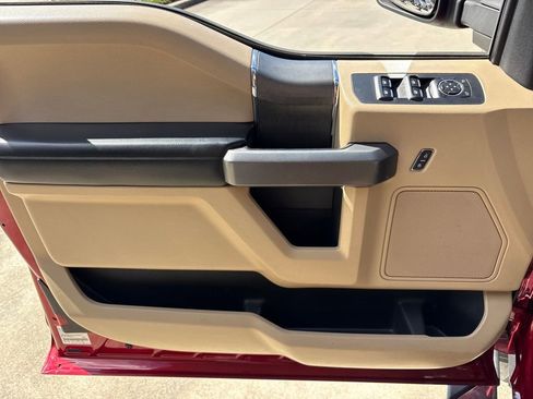 Used 2015 Ford F150 XLT w/ Equipment Group 302A Luxury image 15