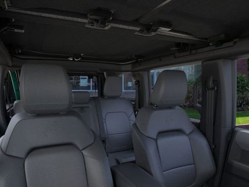 New 2025 Ford Bronco Big Bend w/ Black Diamond Package image 12