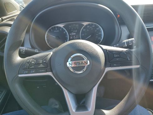 Used 2019 Nissan Kicks S w/ Exterior Package image 12