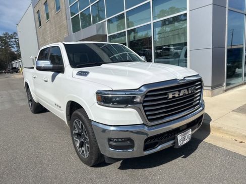 Used 2025 RAM 1500 Laramie image 4