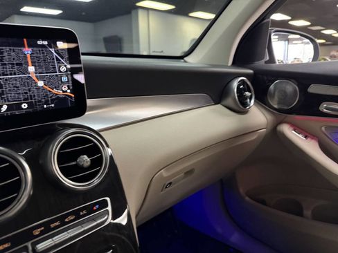 Used 2020 Mercedes-Benz GLC 300 image 29
