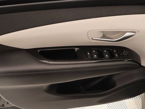 Certified 2024 Hyundai Tucson Limited AWD/4WD image 17