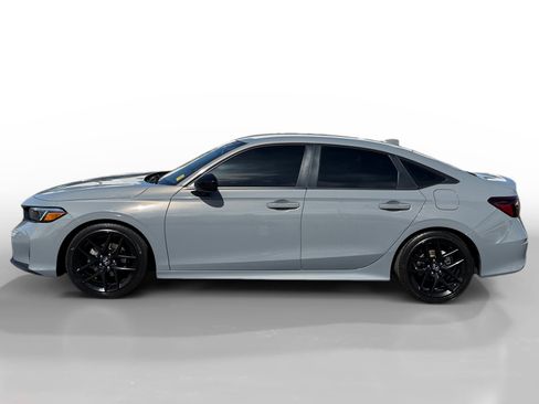 Used 2025 Honda Civic Sport image 2