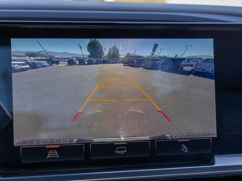 Certified 2022 GMC Sierra 1500 SLT w/ X31 Off-Road Package image 9