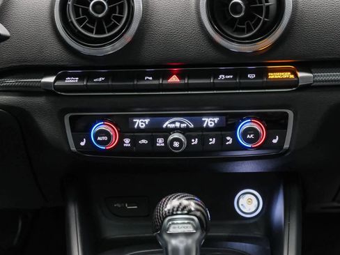 Used 2018 Audi A3 e-tron Premium Plus image 16