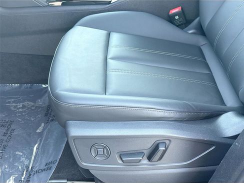 Certified 2025 Audi Q5 Premium w/ Convenience Package image 20