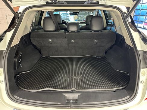 Used 2020 Nissan Murano Platinum w/ Cargo Package AWD/4WD image 18