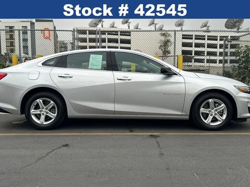Used 2021 Chevrolet Malibu LS image 4
