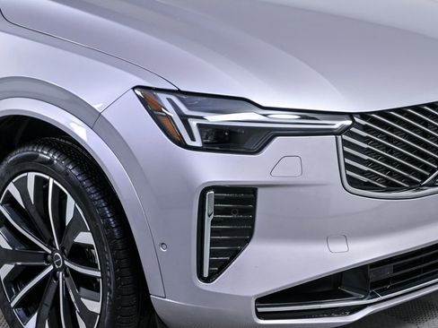 Certified 2026 Volvo XC90 T8 Ultra image 40