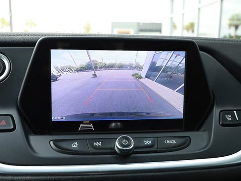 Used 2020 Chevrolet Blazer LT FWD image 16