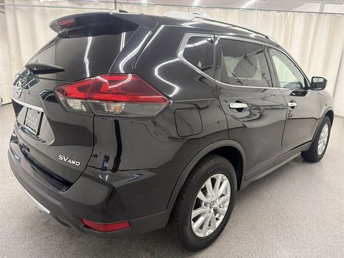 Used 2018 Nissan Rogue SV AWD/4WD image 5