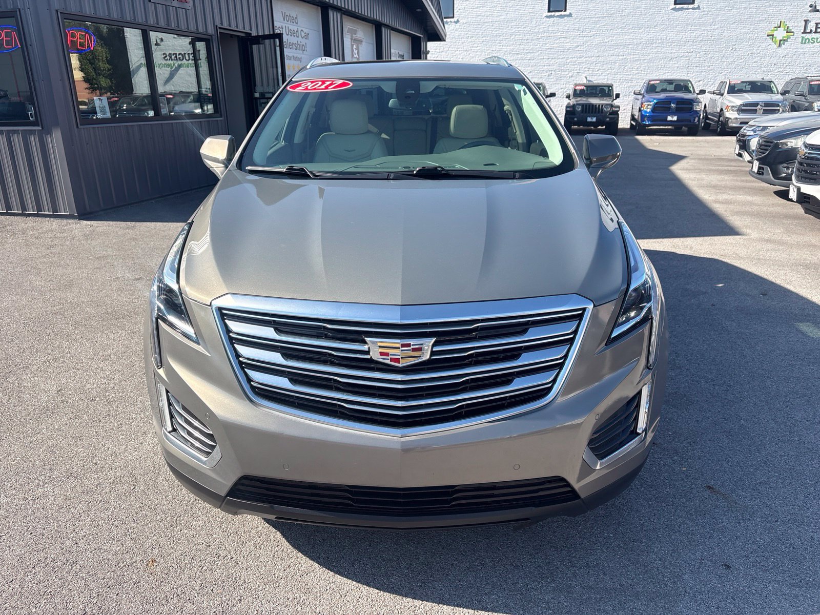 Used 2017 Cadillac XT5 Premium Luxury FWD image 9