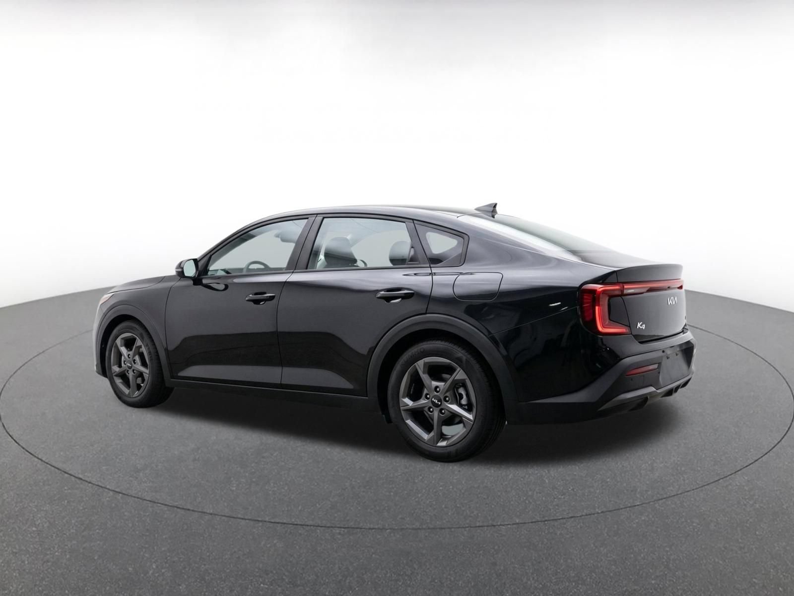 Used 2025 Kia K4 FWD image 9