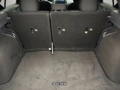 Used 2022 Nissan Kicks SV FWD image 13