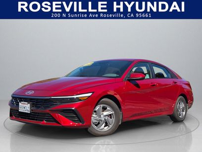 Certified 2025 Hyundai Elantra SE
