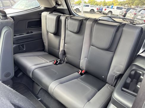 Used 2025 Subaru Ascent Onyx Edition image 28