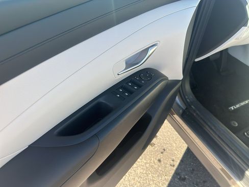 New 2026 Hyundai Tucson Blue SE image 14
