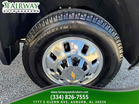 Used 2025 Chevrolet Silverado 3500 High Country w/ High Country Premium Package AWD/4WD image 35