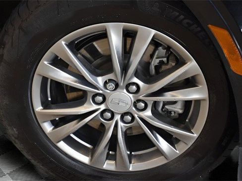 Used 2021 Cadillac XT5 Premium Luxury image 14