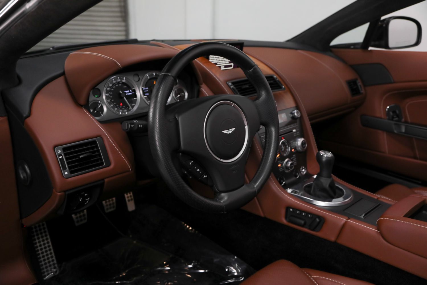 Used 2012 Aston Martin V8 Vantage N420 RWD image 11