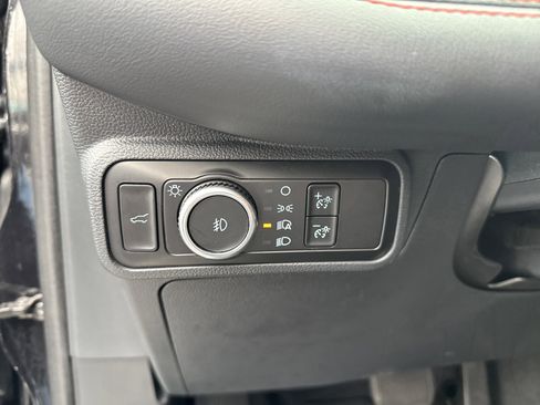 Used 2025 Ford Explorer ST-Line w/ ST-Line Street Pack image 37