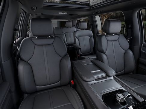 New 2026 Jeep Grand Wagoneer 4WD image 16