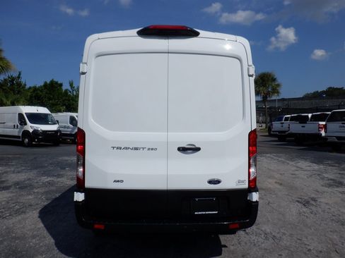 Used 2023 Ford Transit 250 Medium Roof AWD w/ Load Area Protection Package image 4
