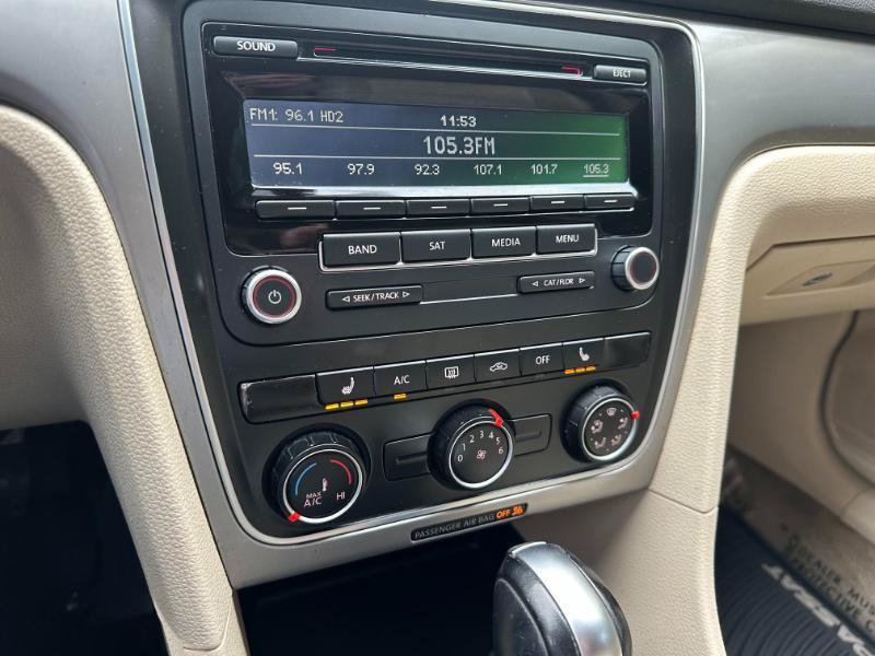 Used 2014 Volkswagen Passat 1.8T Wolfsburg Edition FWD image 26