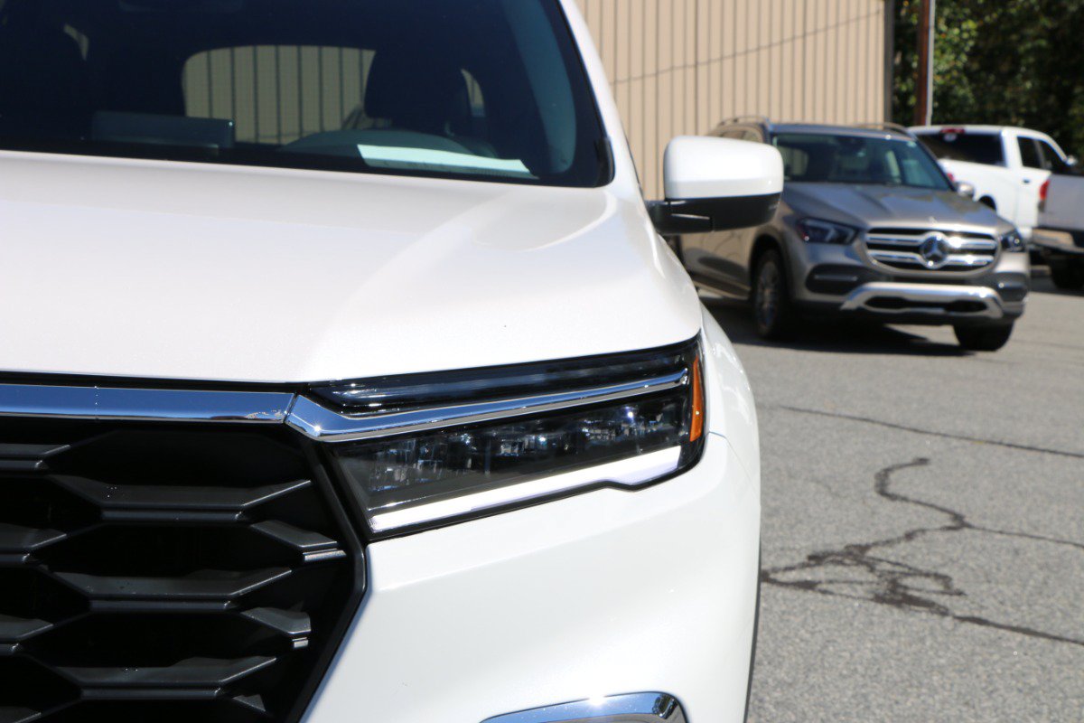 Used 2025 Honda Pilot EX-L image 13