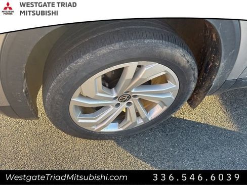 Used 2020 Volkswagen Atlas Cross Sport SEL image 4