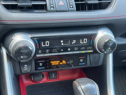 Used 2020 Toyota RAV4 TRD Off-Road w/ TRD Off-Road Weather Package AWD/4WD image 31