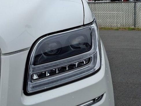 Used 2020 Lincoln Navigator Reserve w/ Equipment Group 201A Reserve AWD/4WD image 9