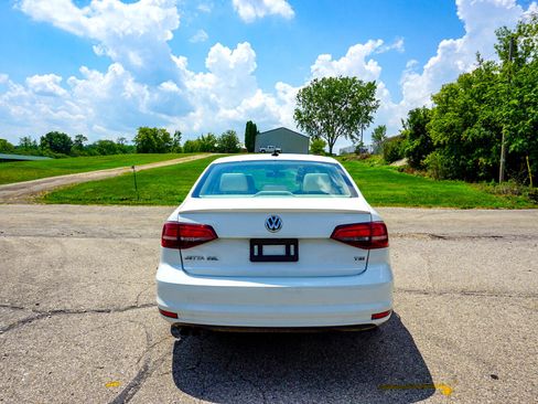 Used 2016 Volkswagen Jetta SEL w/ Lighting Package image 5