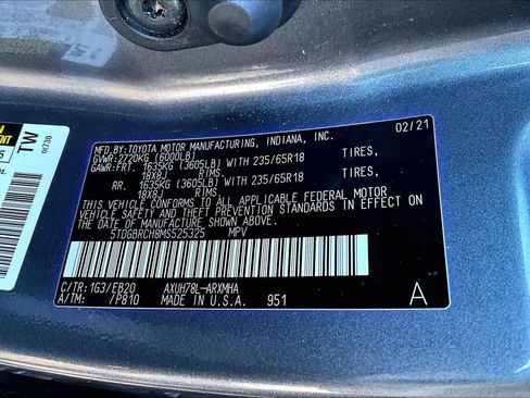 Certified 2021 Toyota Highlander XLE image 34