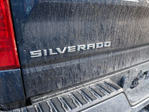 Used 2020 Chevrolet Silverado 1500 LT w/ Texas Edition RWD image 11