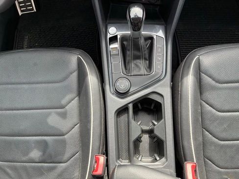Used 2024 Volkswagen Tiguan SEL R-Line AWD/4WD image 21