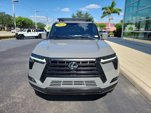 Used 2024 Lexus GX 550 w/ Accessory Package (Z1) AWD/4WD image 2