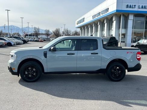 Used 2022 Ford Maverick XLT image 11