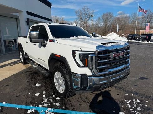Used 2024 GMC Sierra 2500 SLT w/ SLT Premium Package image 2