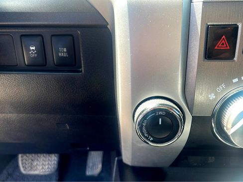 Used 2015 Toyota Tundra SR5 image 21