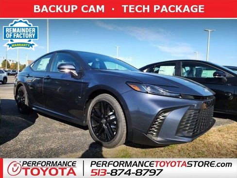 Used 2026 Toyota Camry SE w/ Convenience Package FWD image 1