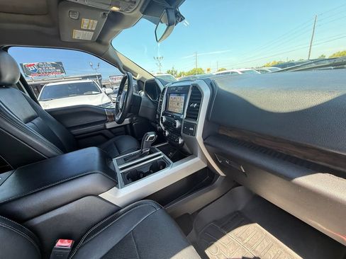 Used 2018 Ford F150 Lariat w/ Equipment Group 502A Luxury AWD/4WD image 25