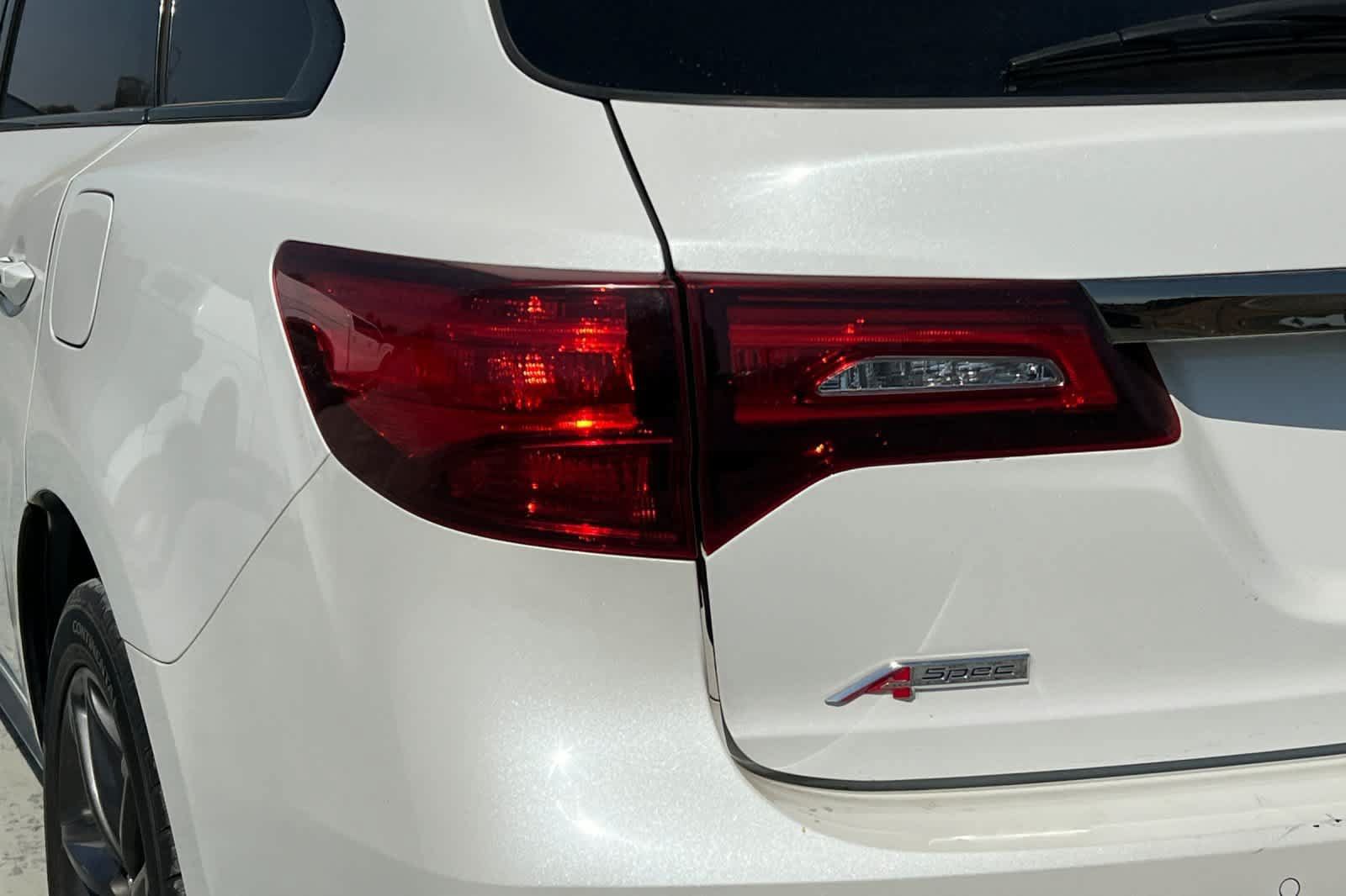 Used 2020 Acura MDX w/ Technology Package AWD/4WD image 13