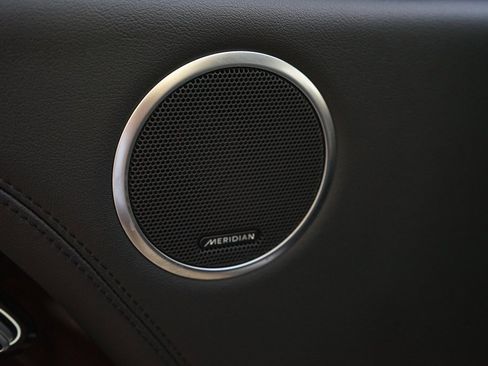 Used 2020 Land Rover Range Rover Long Wheelbase HSE image 32