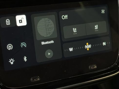 Used 2024 Rivian R1S Adventure AWD/4WD image 38