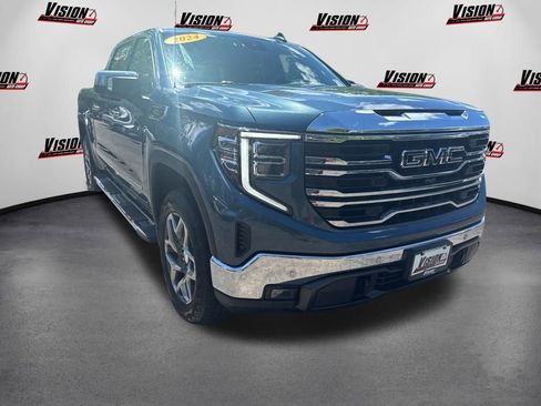 Used 2024 GMC Sierra 1500 SLT w/ SLT Premium Package AWD/4WD image 3