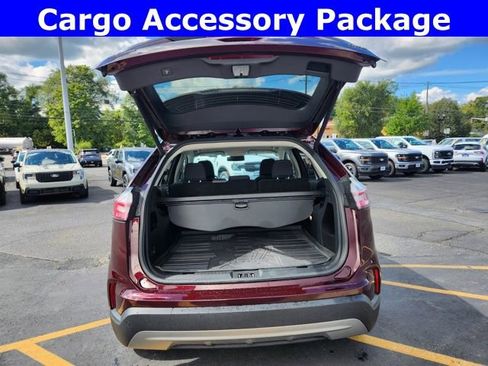 Used 2024 Ford Edge SEL w/ Convenience Package image 7