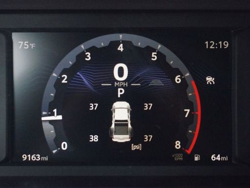Used 2025 Toyota Tacoma SR5 AWD/4WD image 4