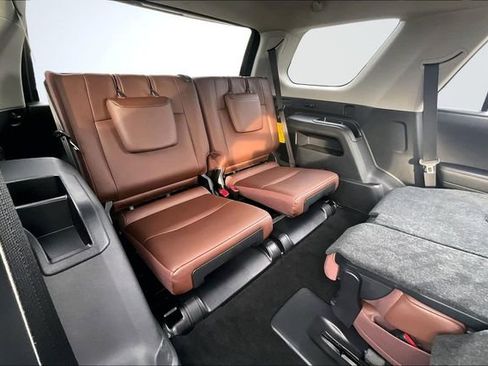 Used 2020 Toyota 4Runner SR5 image 26