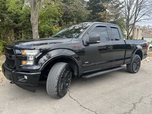 Used 2017 Ford F150 XLT w/ Equipment Group 302A Luxury AWD/4WD image 15